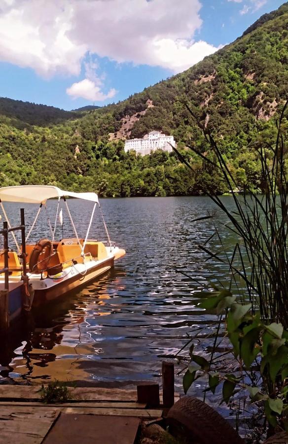 Villa Enrico Monticchio  Eksteriør billede